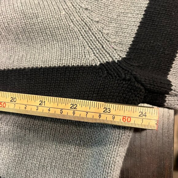Chaps Sweater Men's Medium 100% Cotton Gray Black Striped Long Sleeve Pullover - Picture 6 of 6